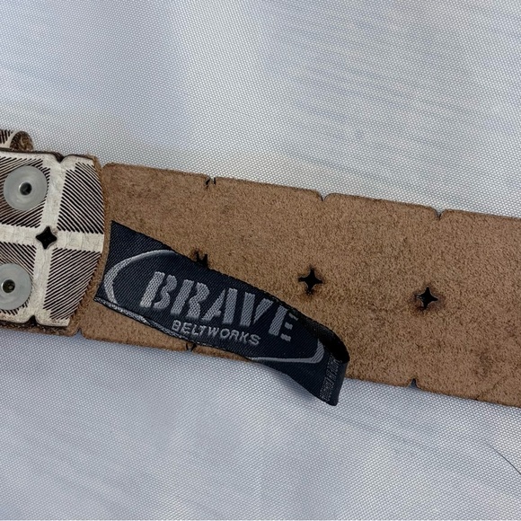 Brave Soul Tan and Cream Women's Belt with Silver Buckle - Picture 4 of 5